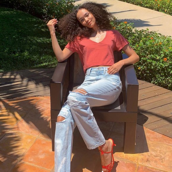 BDG High-Waisted Slim Straight Jean –Distressed Bleached Wash - Picture 1 of 3